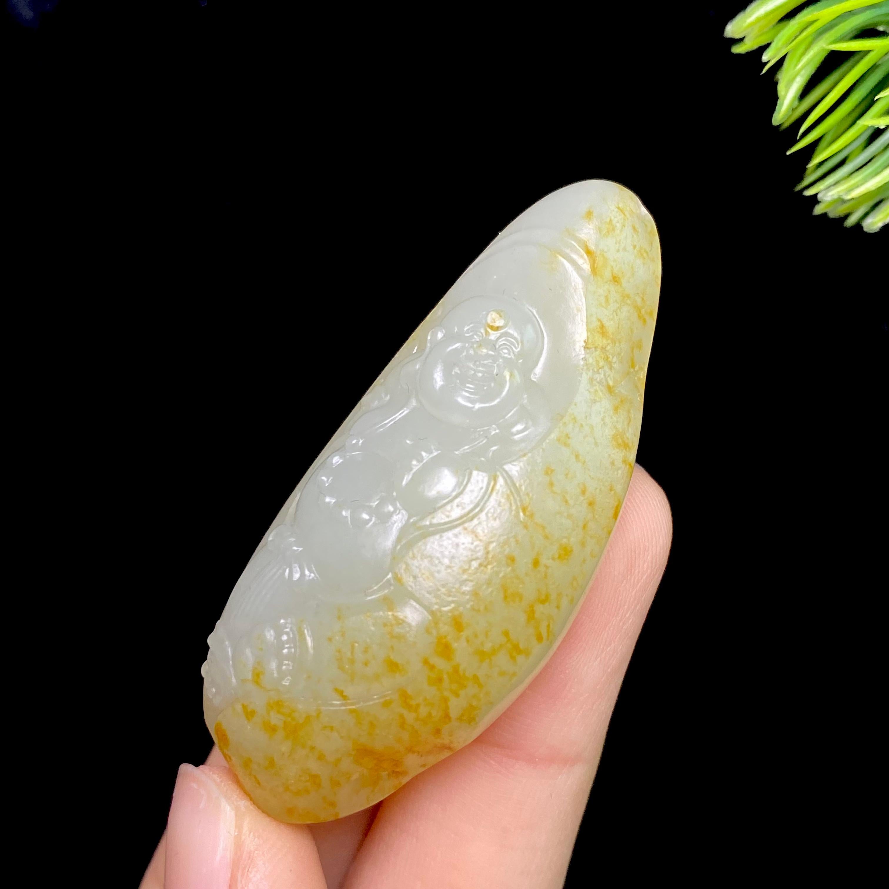 和田玉籽料佛公（32.7g）