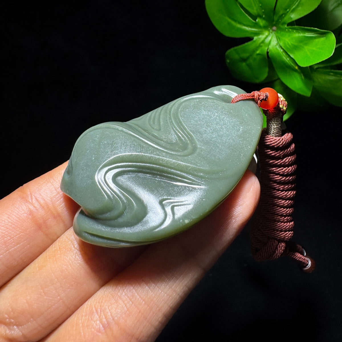 和田玉籽料沙枣青风生水起（39.7g）