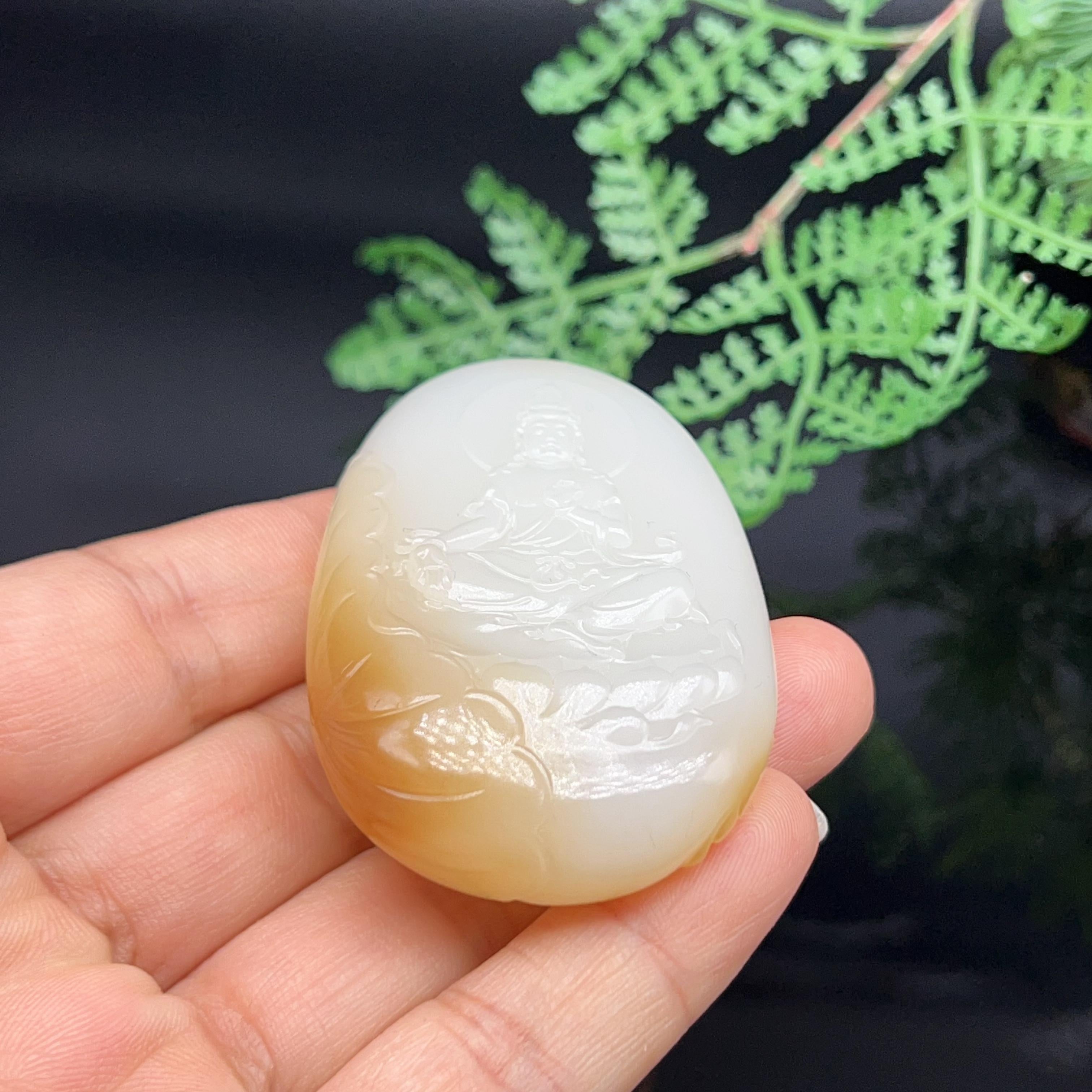 和田玉糖羊脂白玉坐莲观音挂件（62.7g）