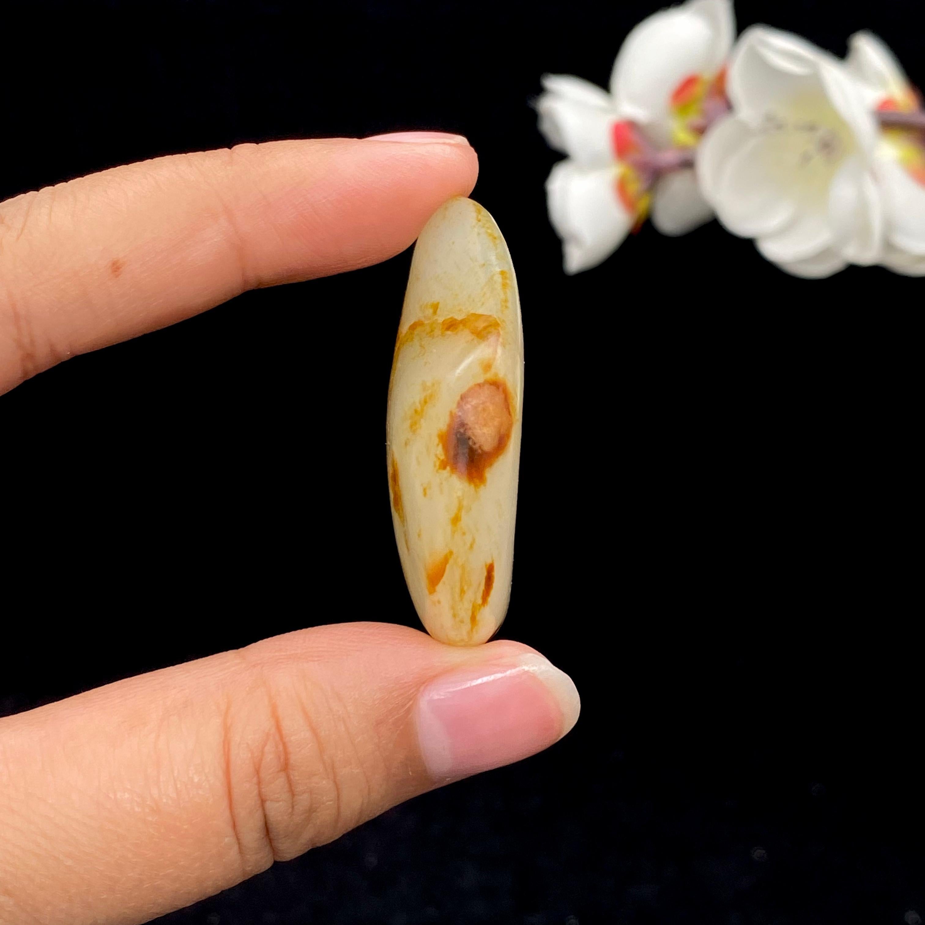 和田玉洒金皮籽料挂件（23.1g）