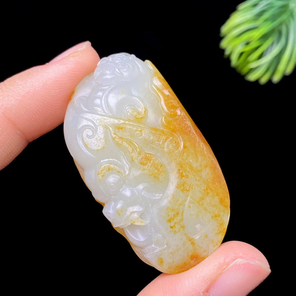 和田玉籽料府上有龙（26.3g）