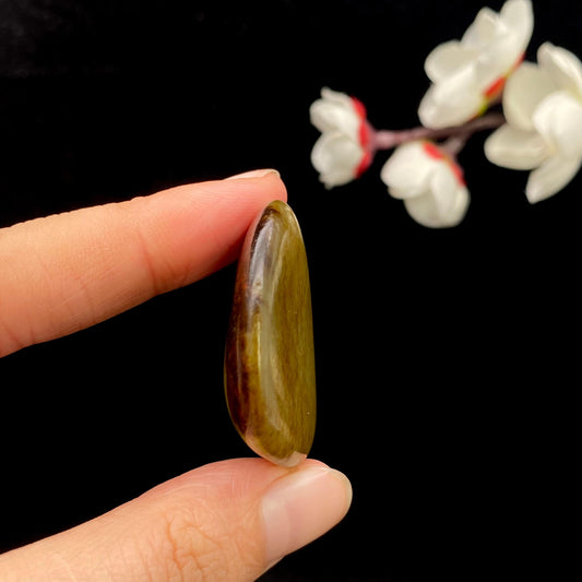 和田玉-聚红皮籽料原石（22.4g）