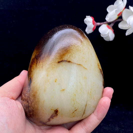 和田玉聚黑皮籽料原石（648.6g）