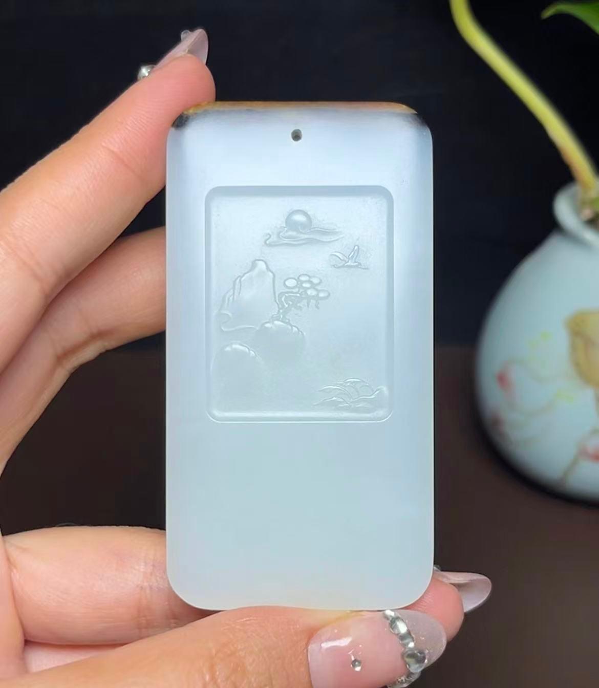 和田羊脂玉籽料特色三色料文殊菩萨（75.8g）