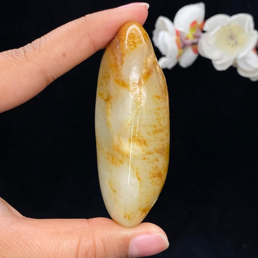 和田玉黄皮籽料手把件（135.3g）