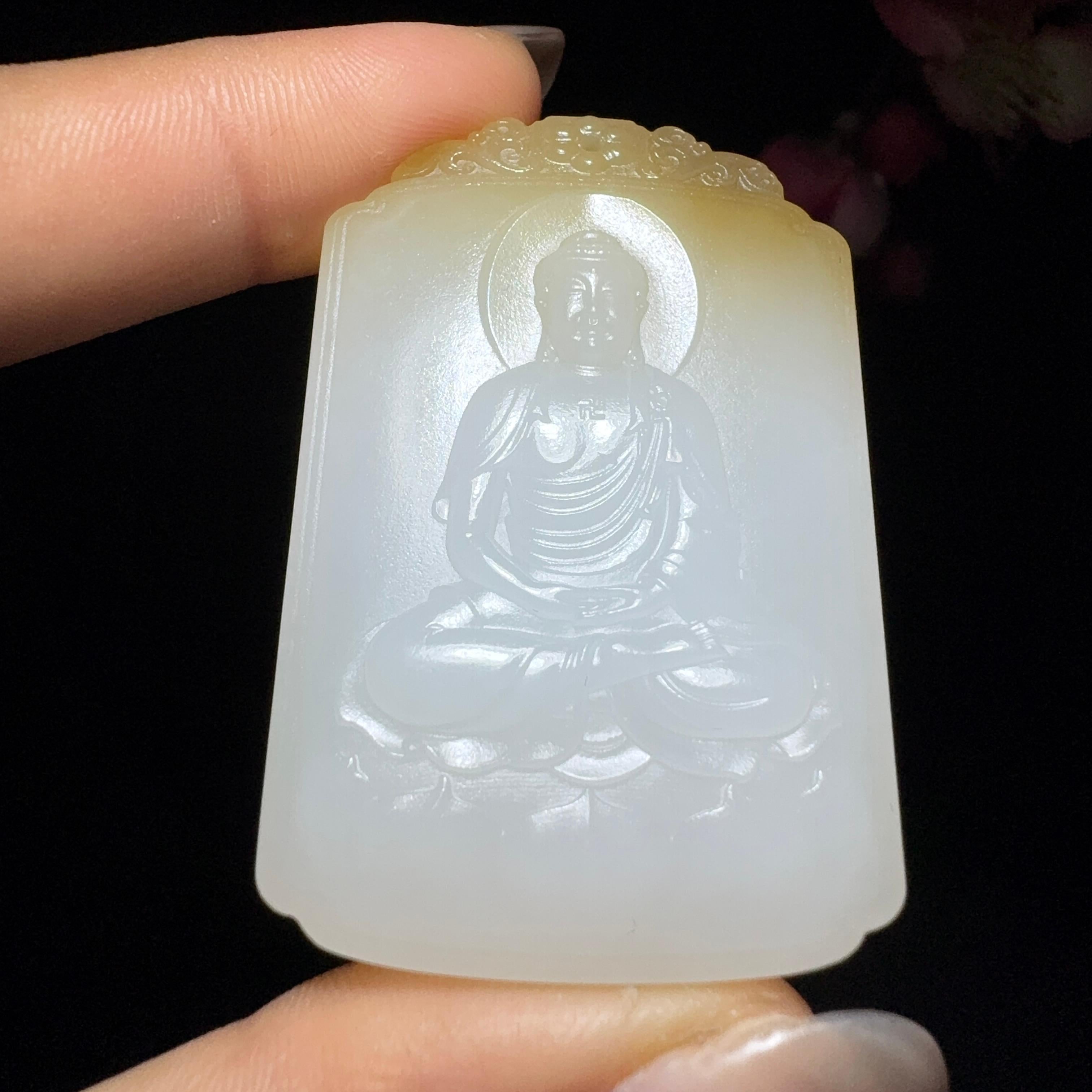 和田玉糖白大日如来挂件（43.4g）