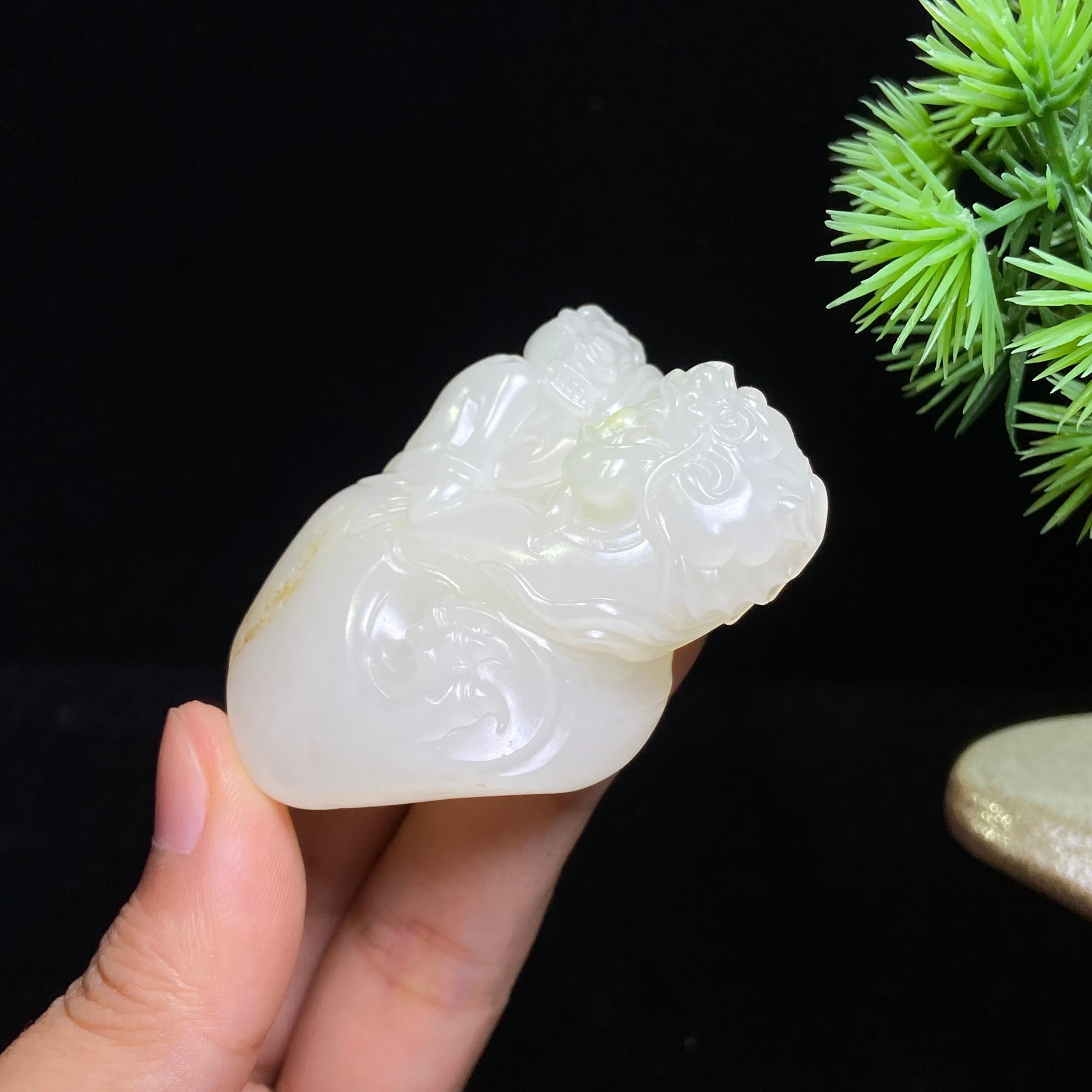 和田玉籽料龙马精神（67.4g）