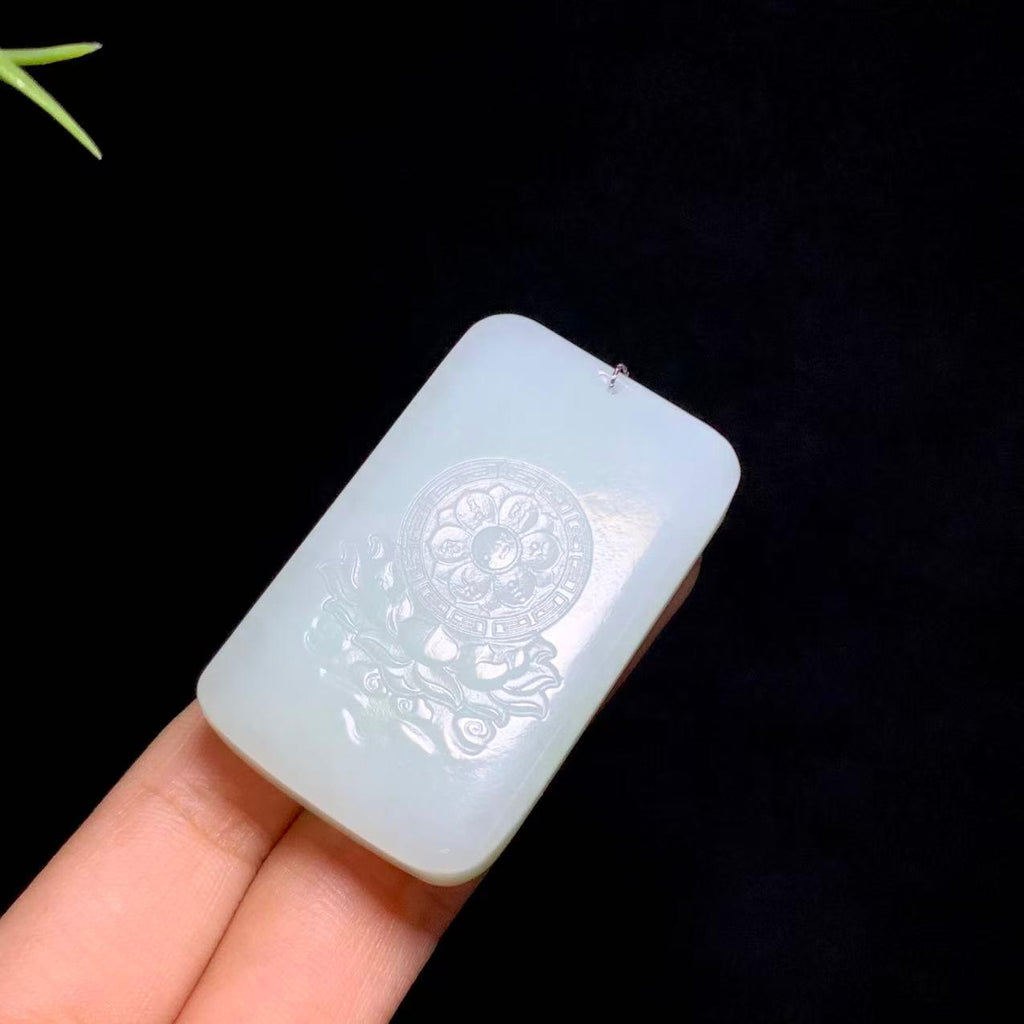 和田山料白玉带翠观音挂件（45.5g）