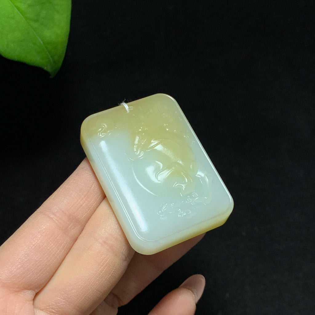 高品质新疆且末糖白玉生肖马挂件（58.2g）