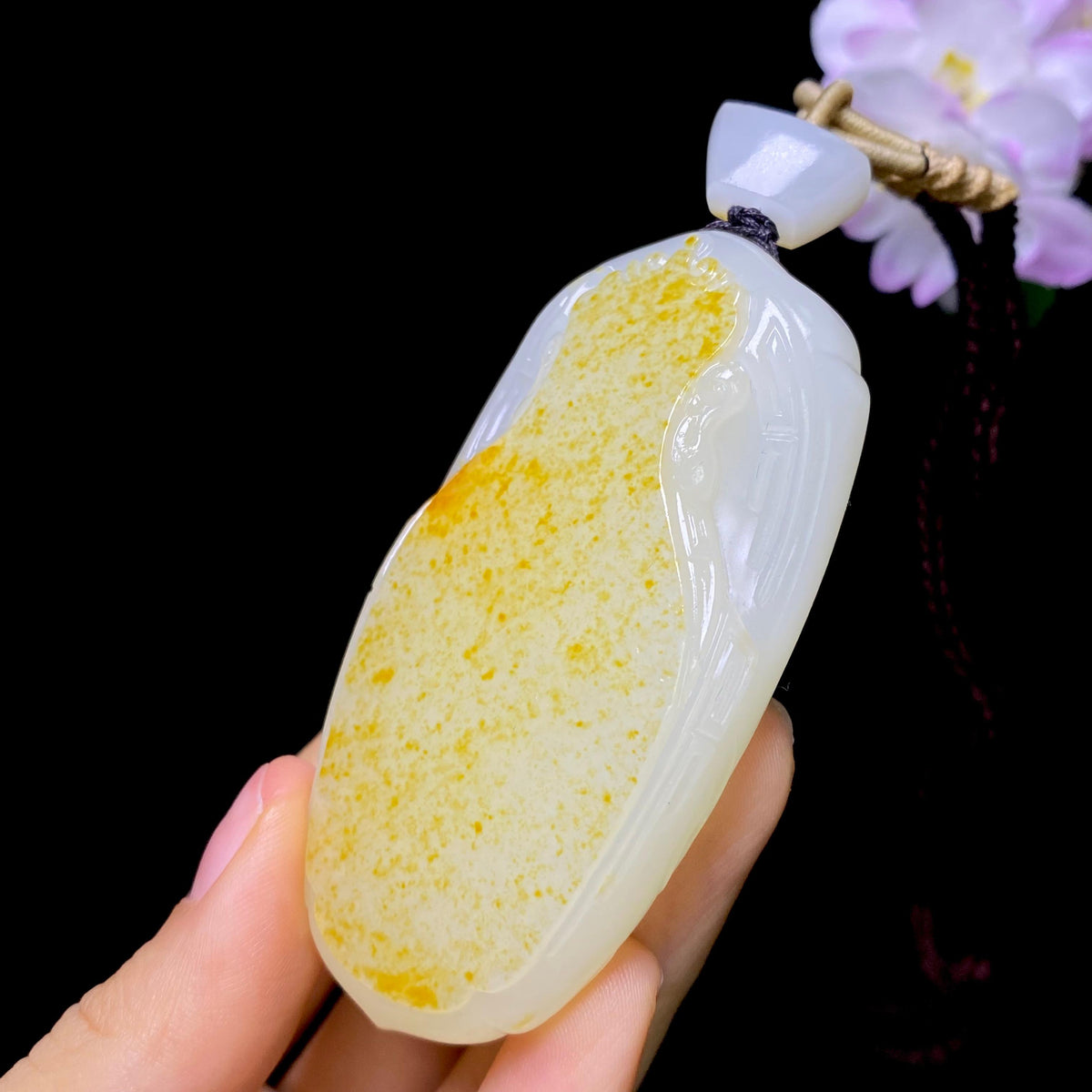 和田玉籽料无事牌（74.7g）