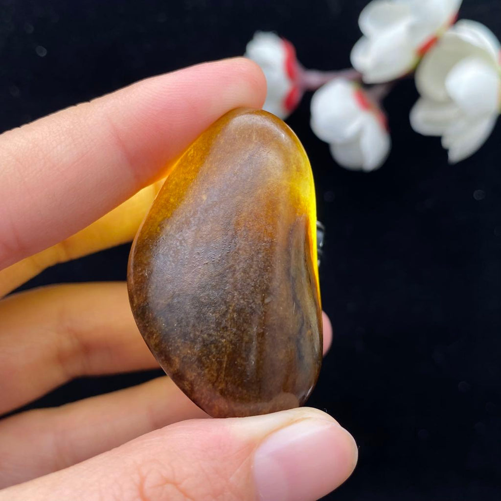 和田玉聚黄皮籽料挂件（27.4g）
