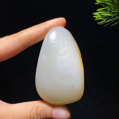 和田玉籽料观音（78.3g）