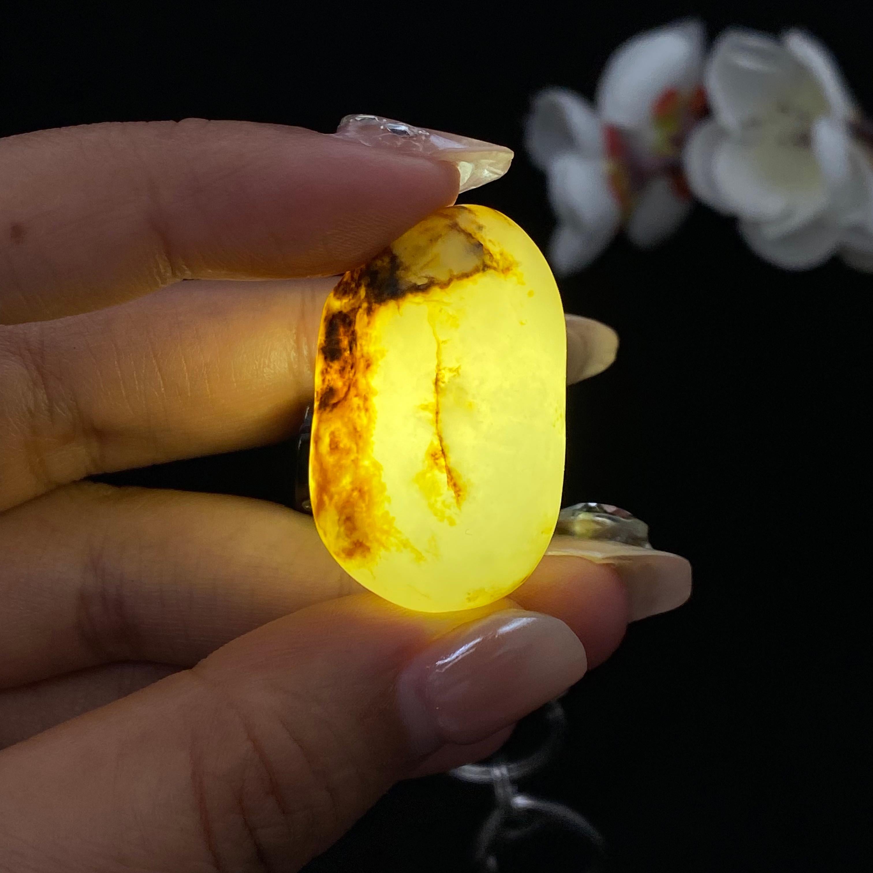 和田玉黄皮籽料（14.4g）