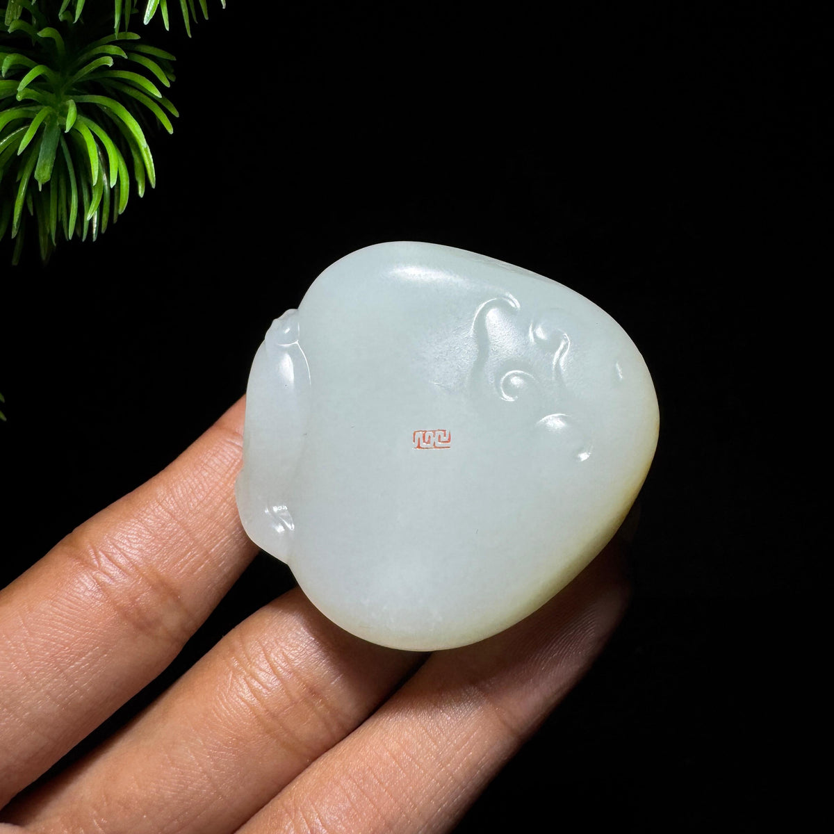 和田玉籽料红皮龙（68.2g）