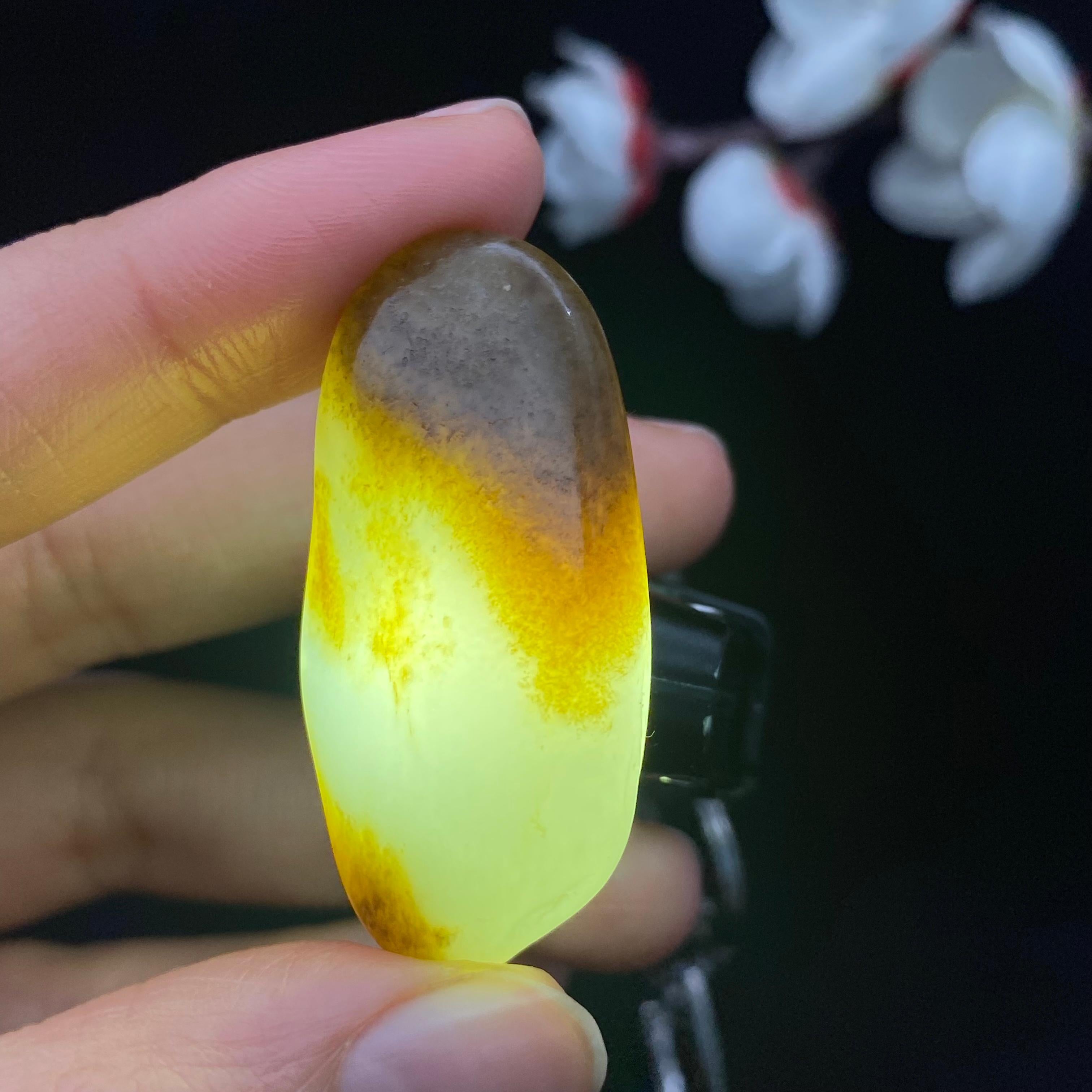 和田玉秋梨皮籽料吊坠籽（13.5g）