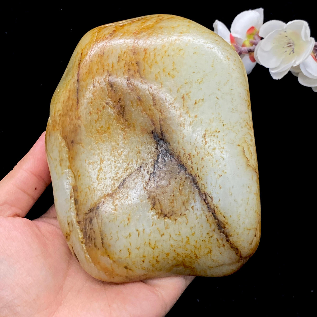 和田玉洒红皮籽料摆件（1176.4g）