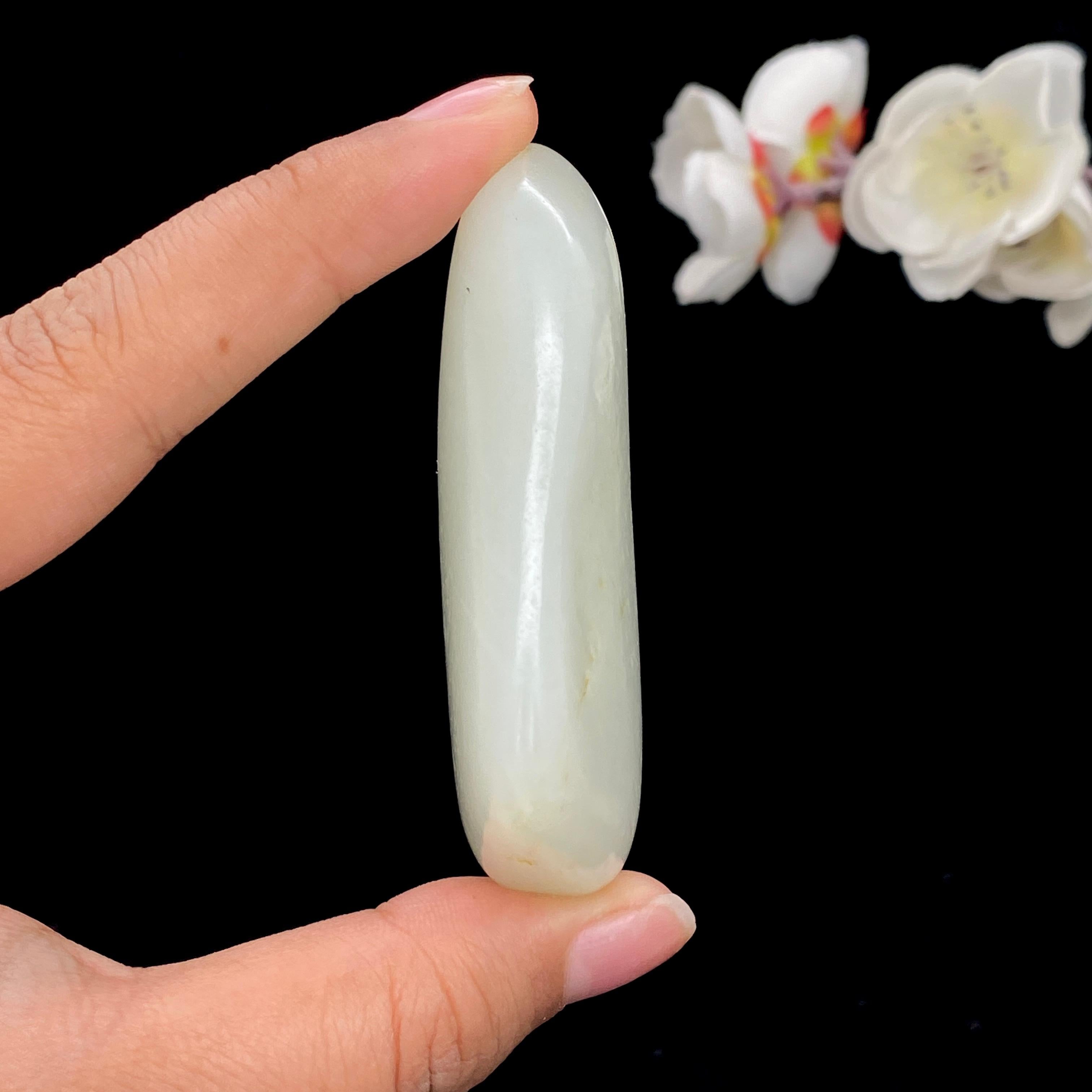 和田玉白玉籽料手把件（86g）