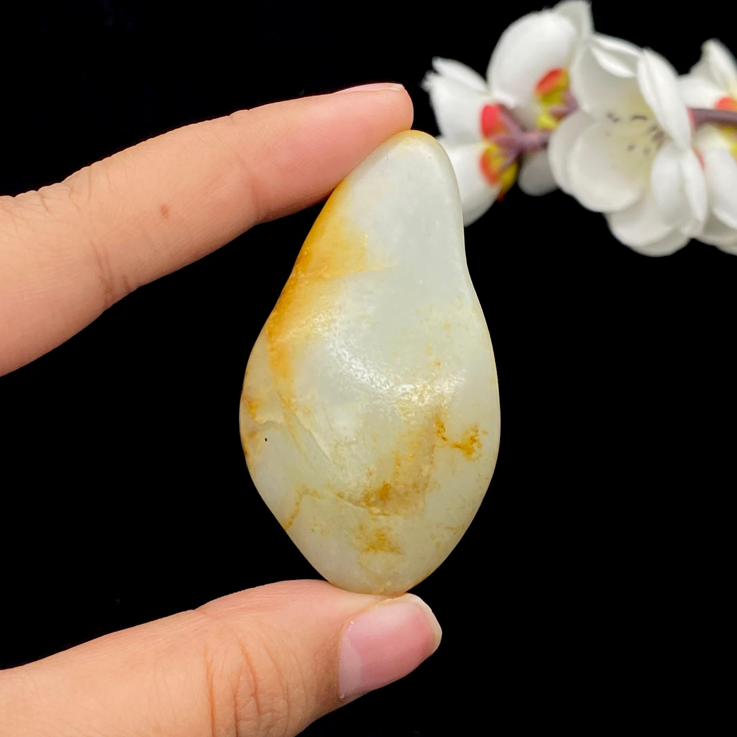 超值推荐】和田玉黄皮籽料（40g） – 厚德载玉