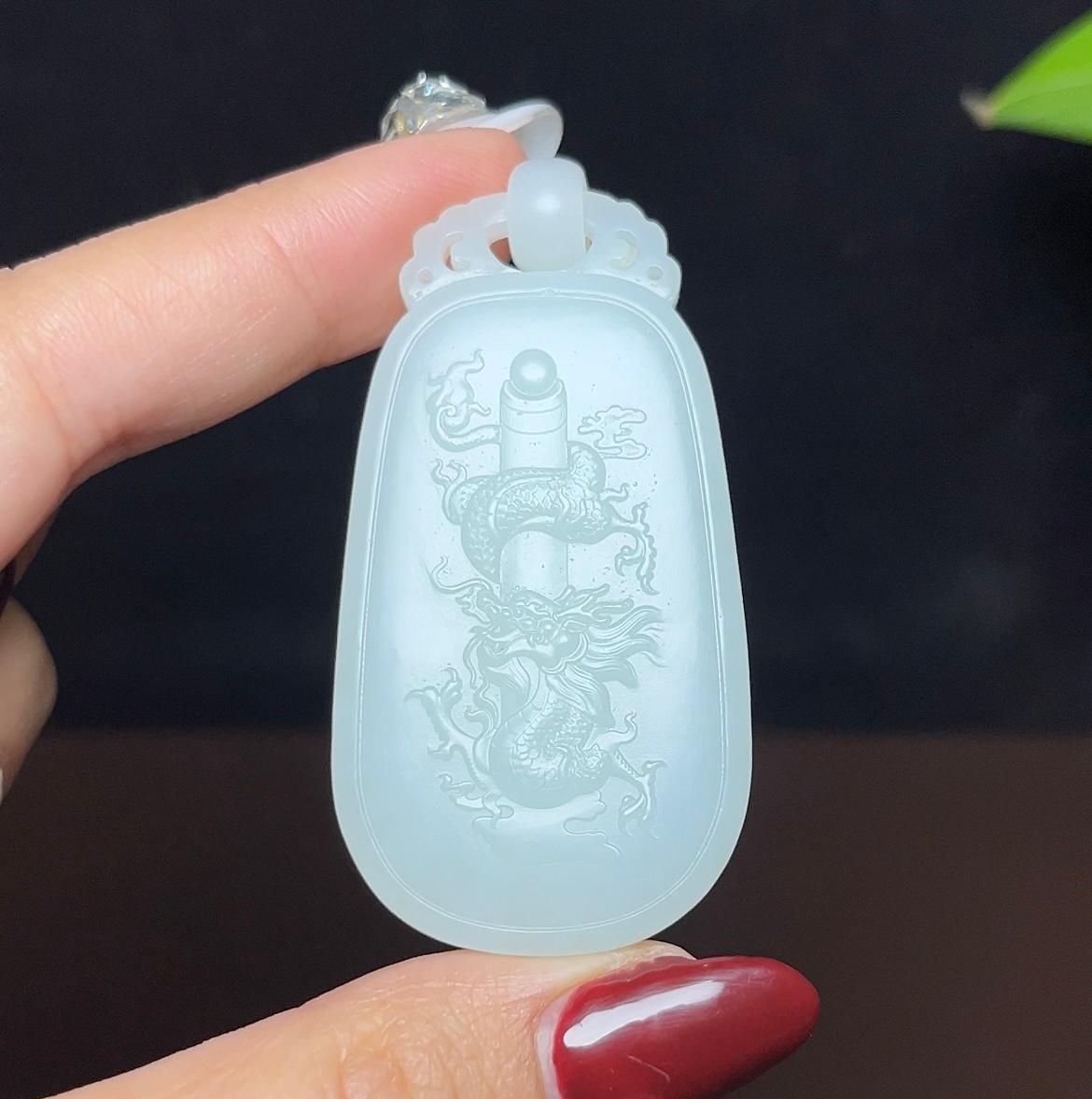 和田羊脂玉祥龙护主龙牌（32.6g）