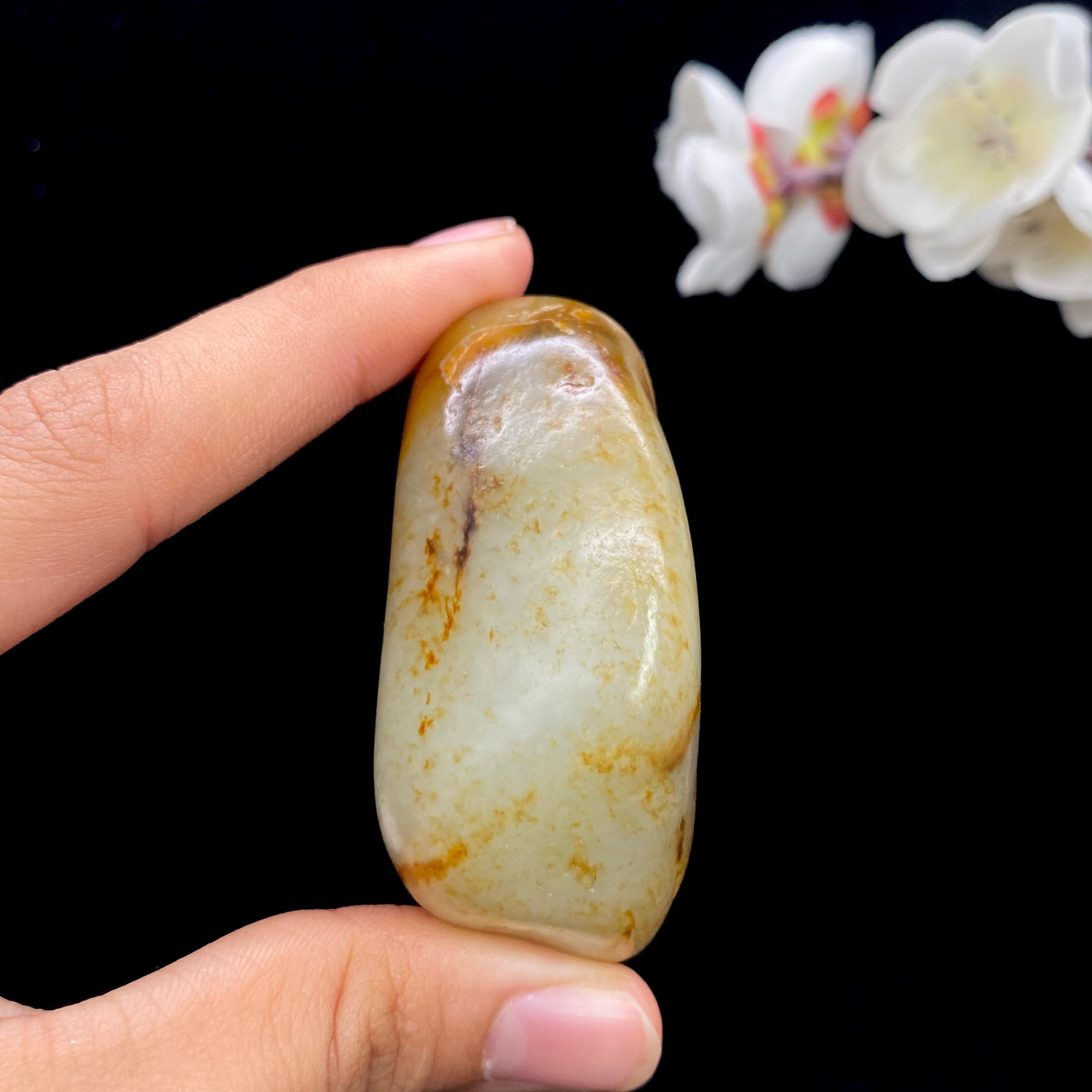 和田玉洒金皮籽料手把件（140g）