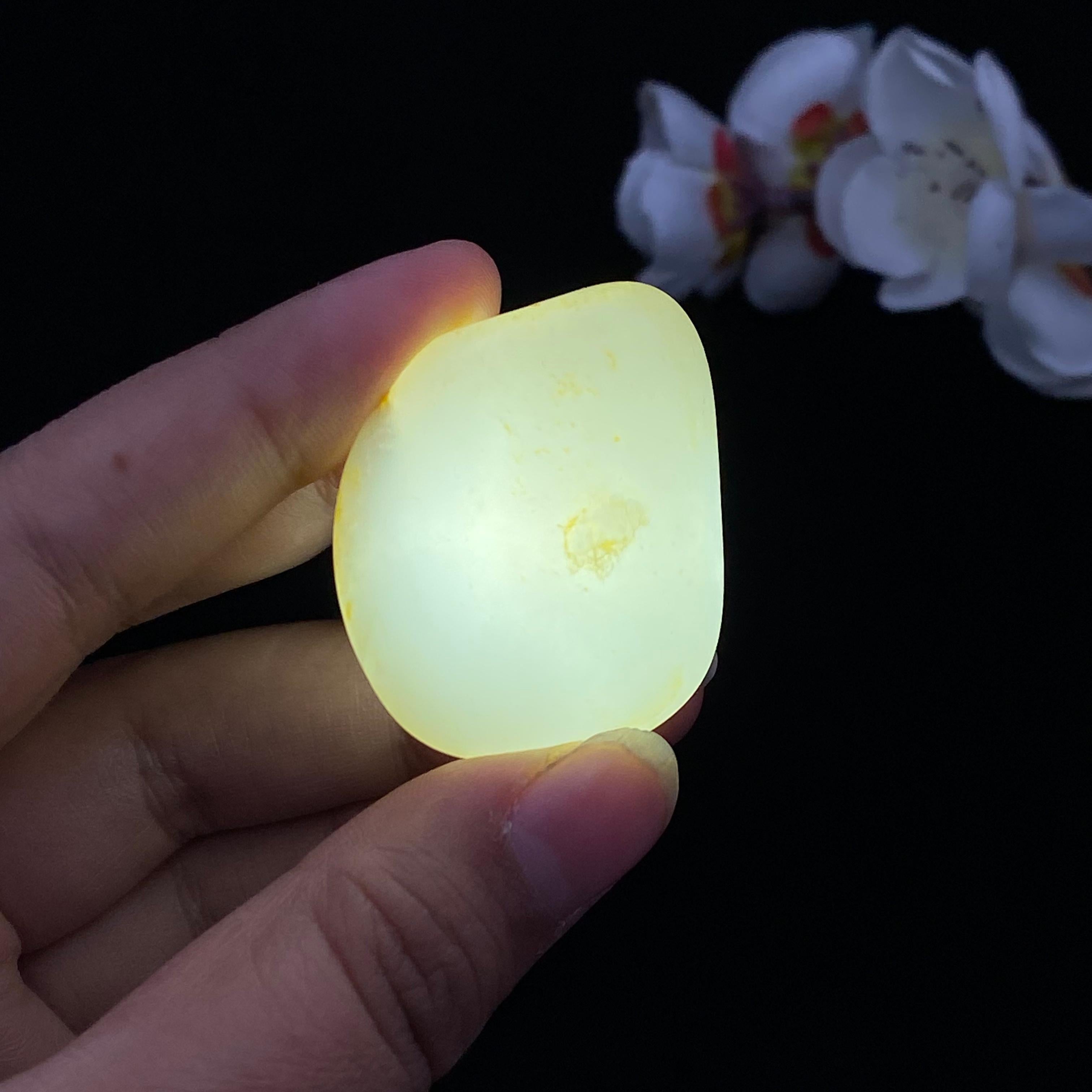 和田玉黄皮籽料原石（30.5g）