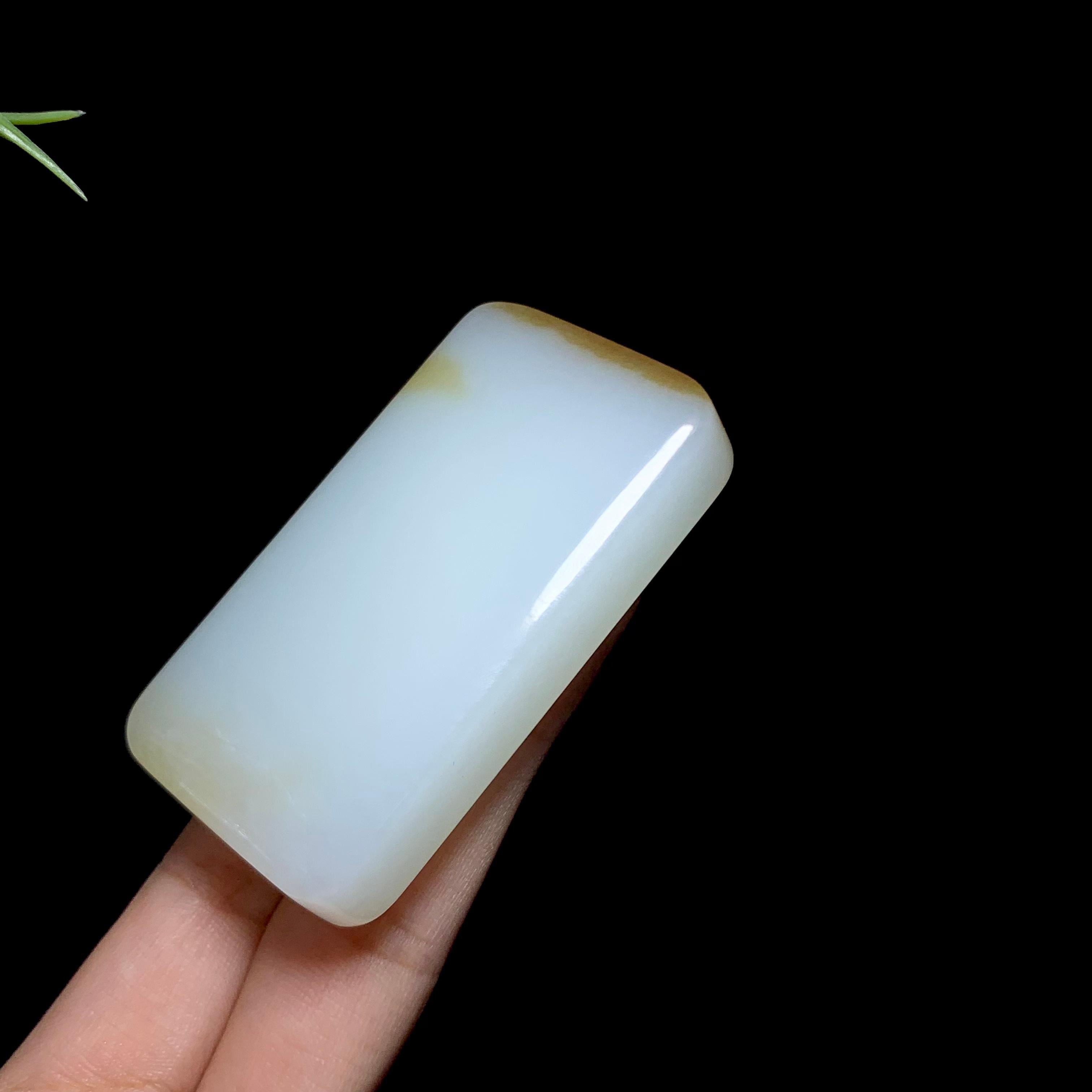 和田玉山料糖白玉无事牌（81.0g）