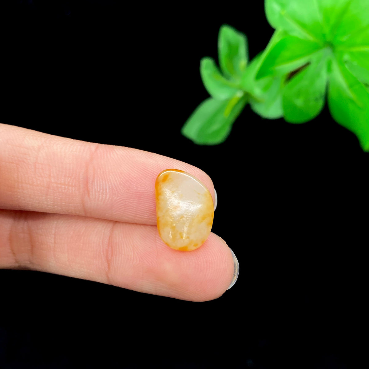 和田玉洒金皮籽料戒面籽（1.5g）