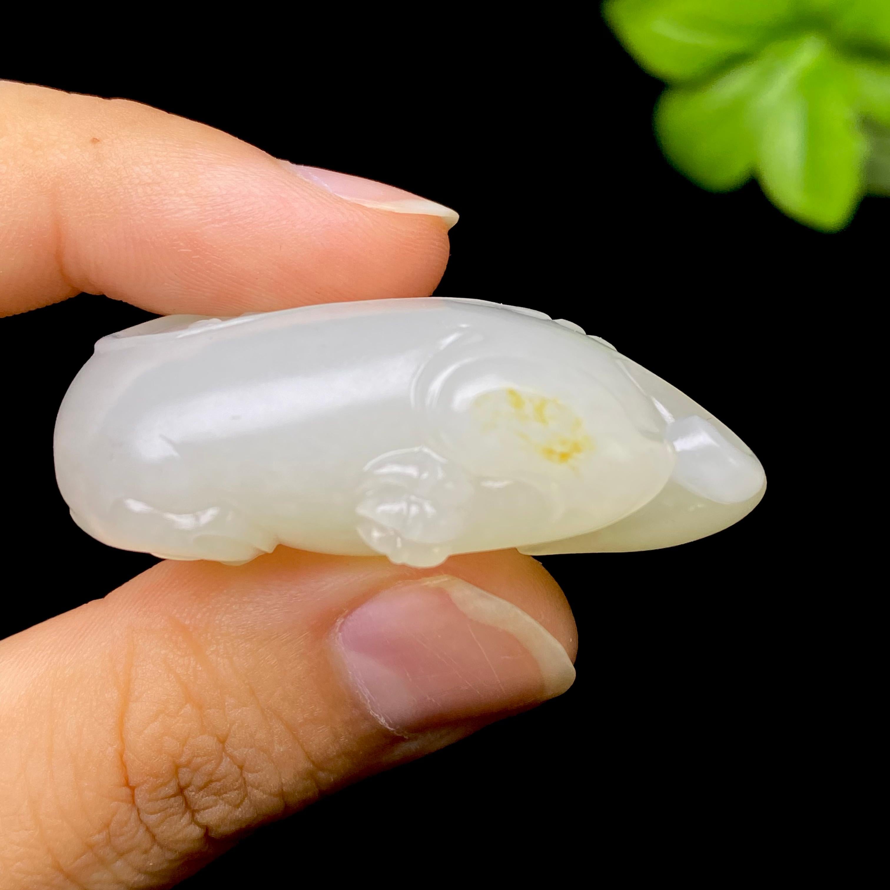 和田玉籽料回头貔貅HZ2606073054（35.8g）