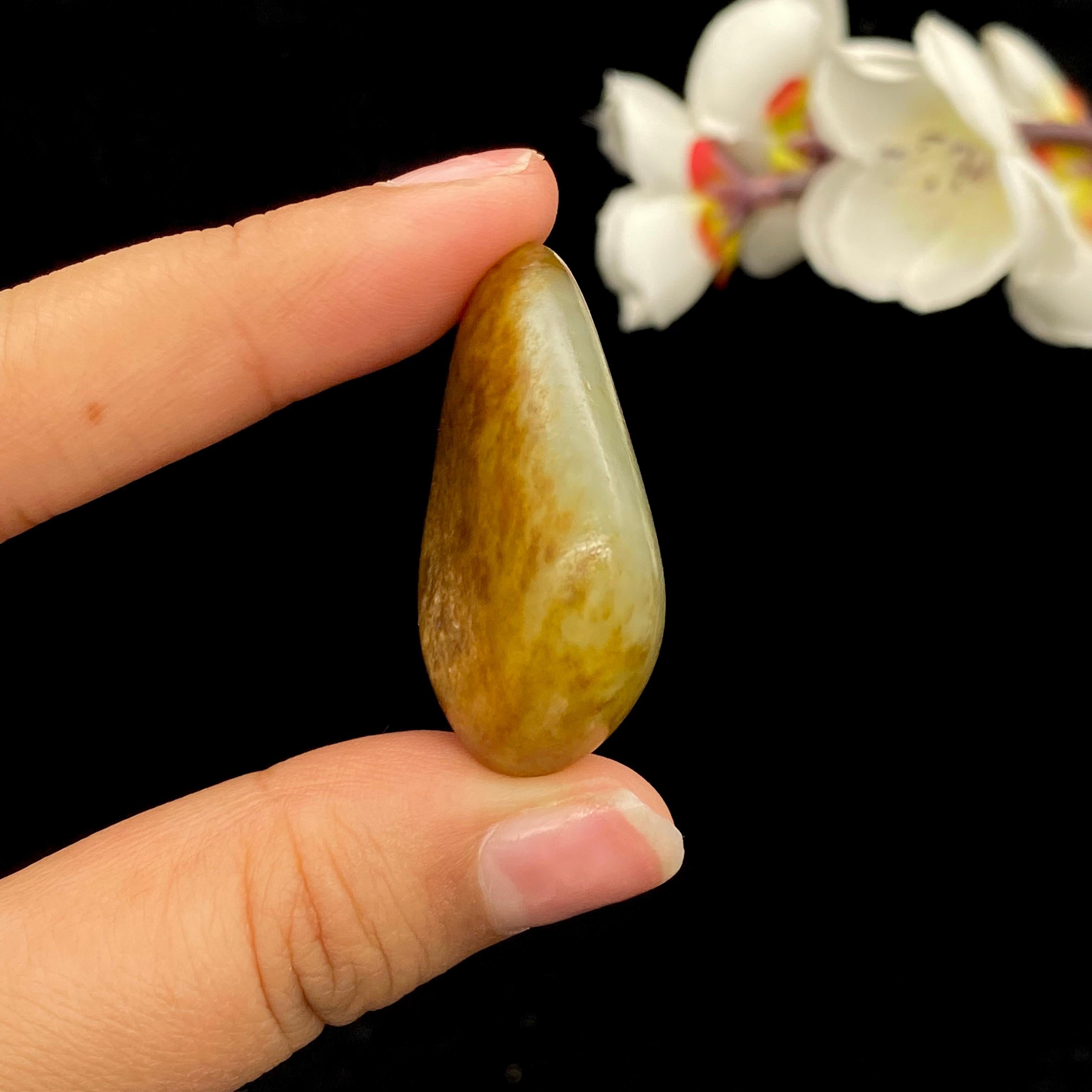 【超值推荐】和田玉秋梨黄皮籽料挂件（26.5g）