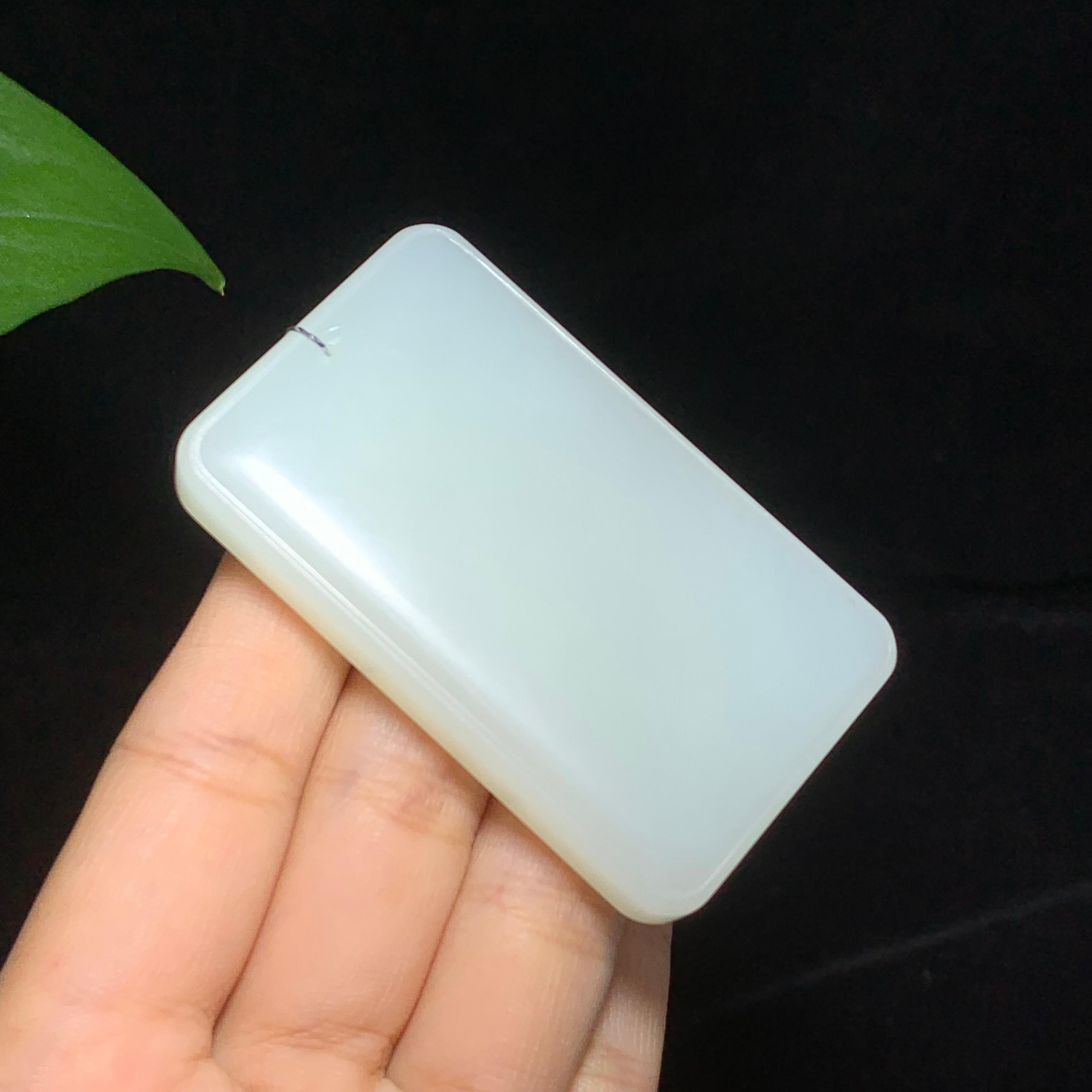收藏级和田山料羊脂白玉无事牌挂件（61.4g）