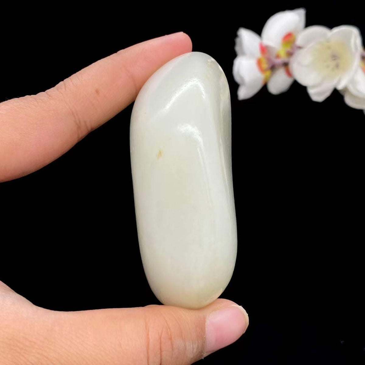 和田玉白玉籽料手把件（164.2g）