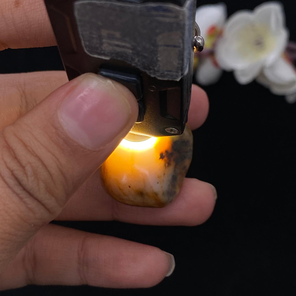 和田玉桃花玉带黄皮籽料挂件（22.4g）