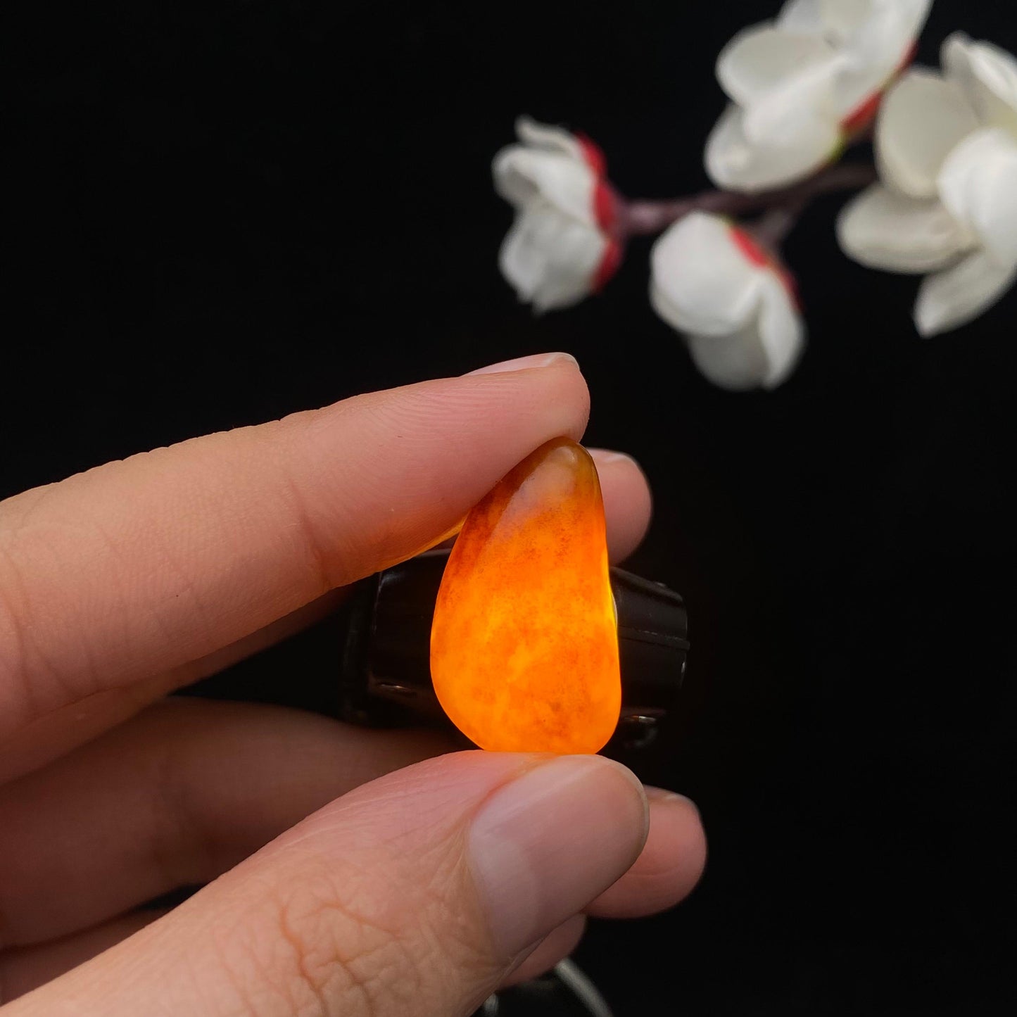 和田玉黄沁皮籽料原石（3.3g）