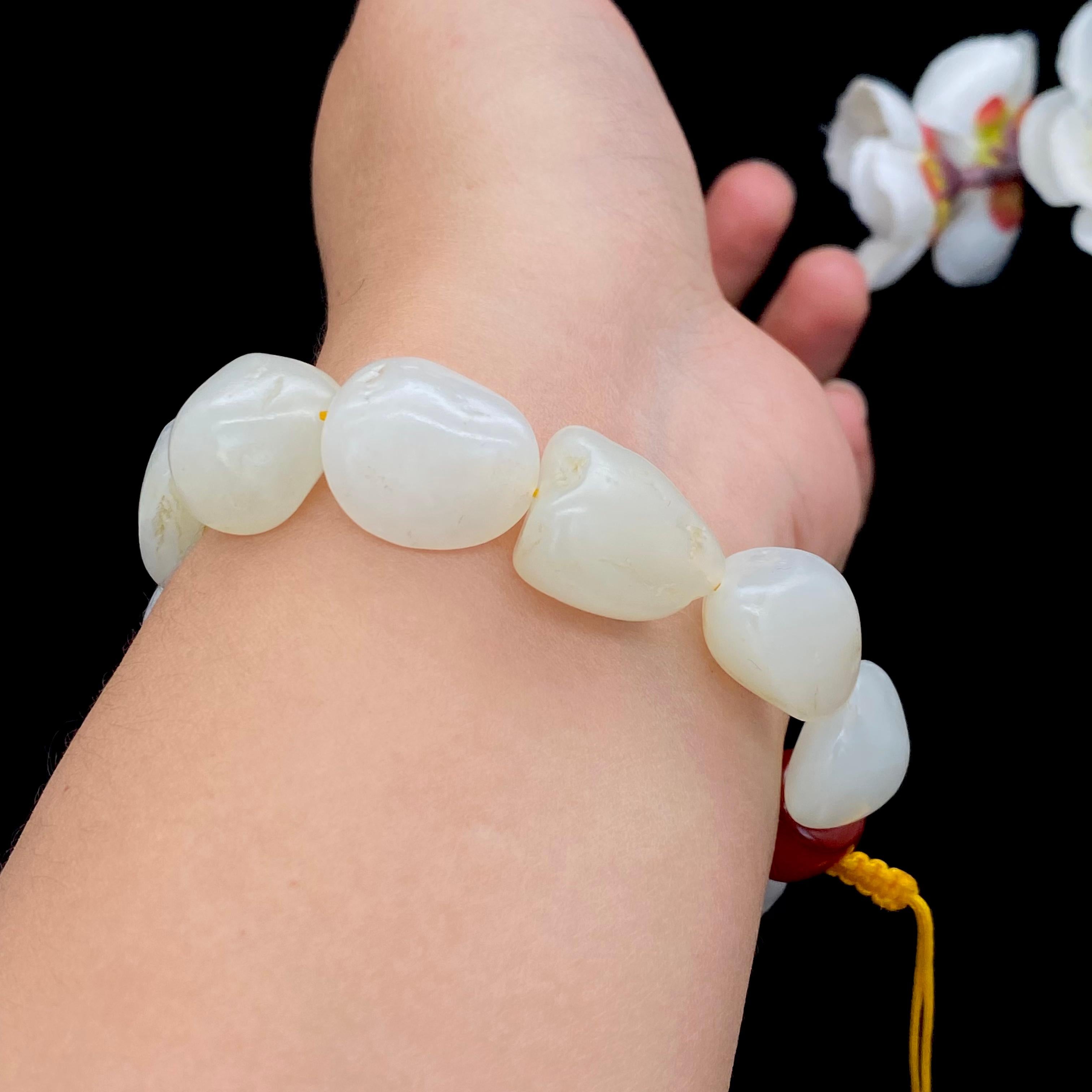 極美 和田玉 糖料 精雕山水 手把件 5340-1/6 和田玉聚红皮青花底籽料手把件（169g） – 厚德载玉