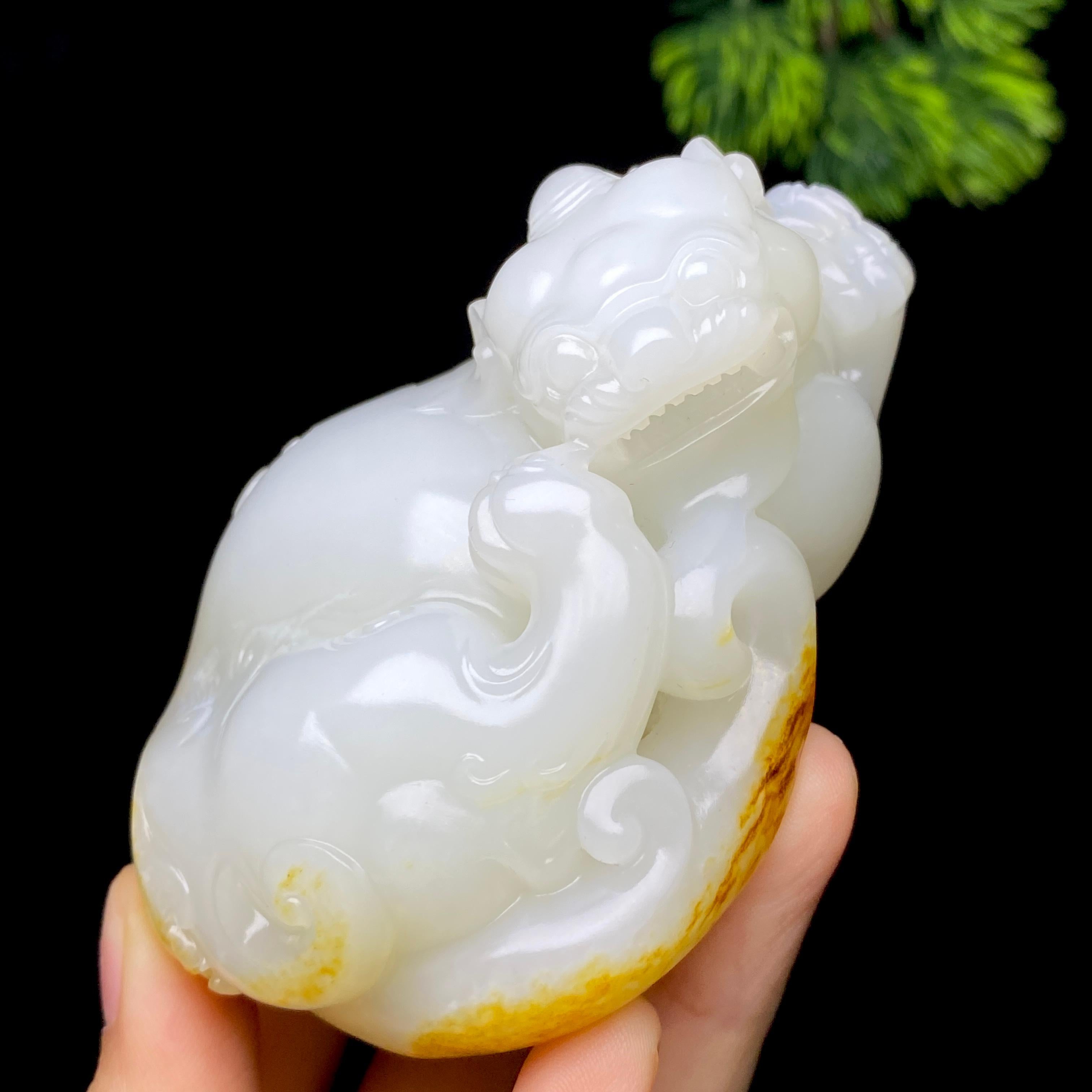 和田玉籽料貔貅把件（236.8g）