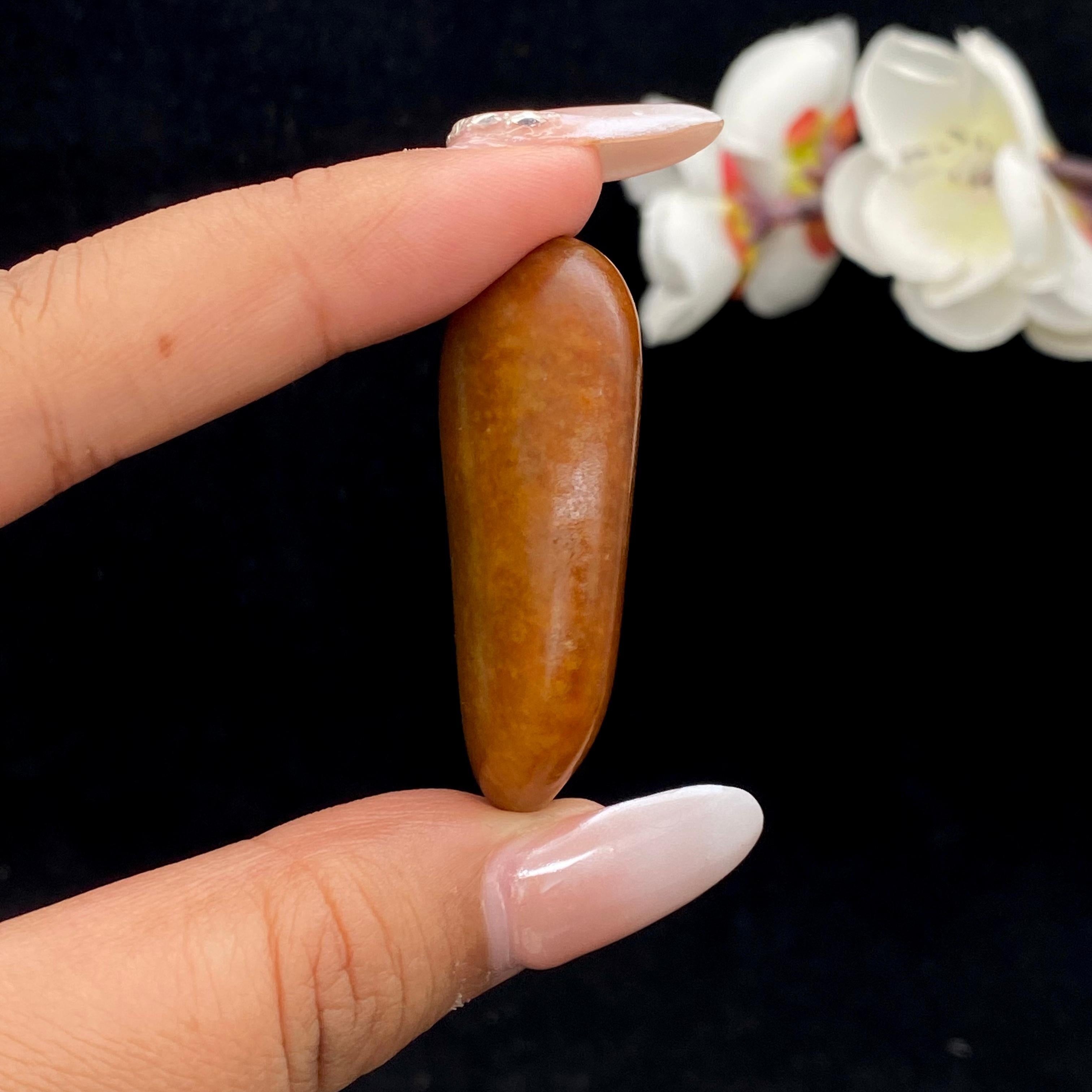 和田玉黄沁皮籽料（28.1g）