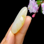 和田玉淡淡洒金皮白肉籽料挂件（15.4g）