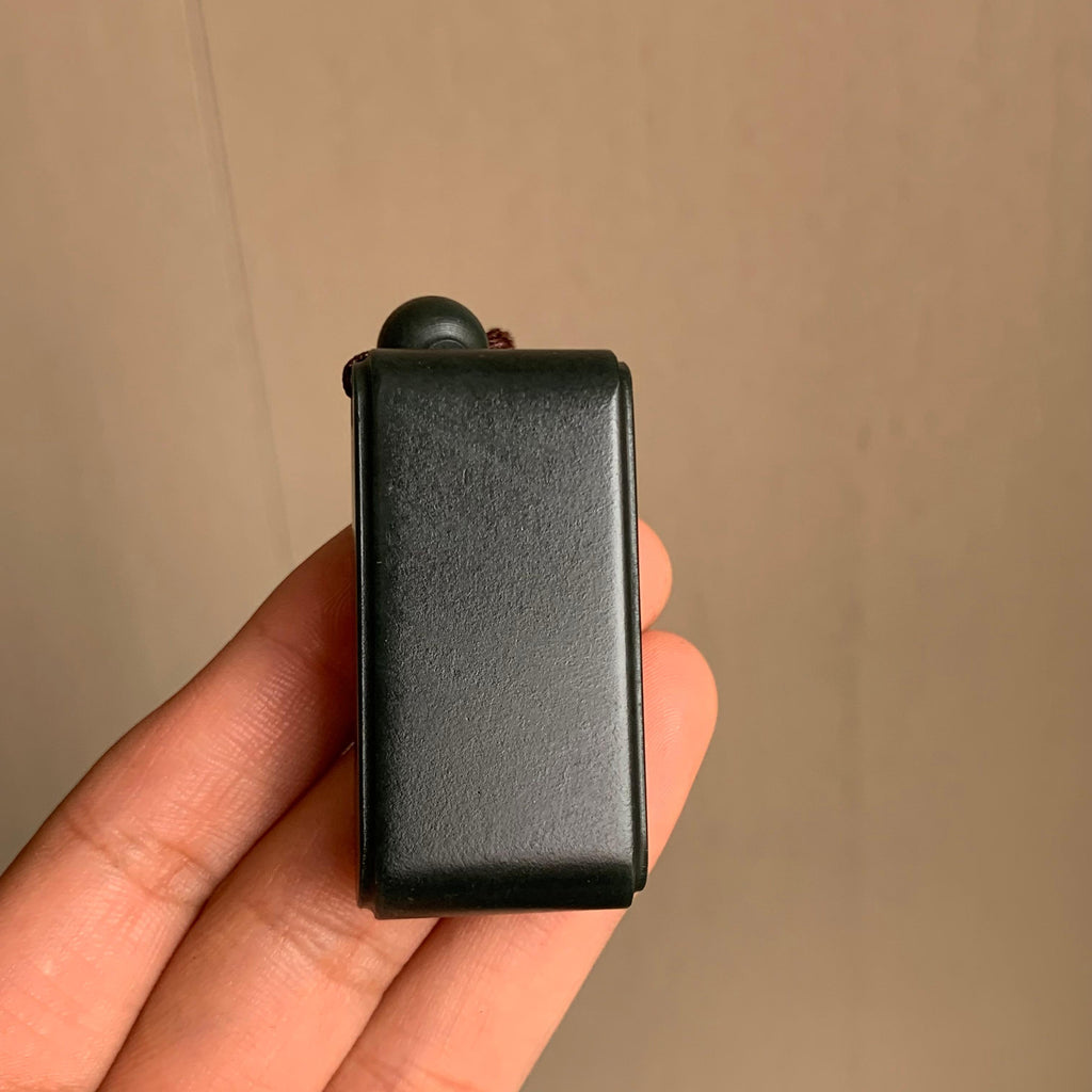 和田玉塔青一细无事牌（40.6g）