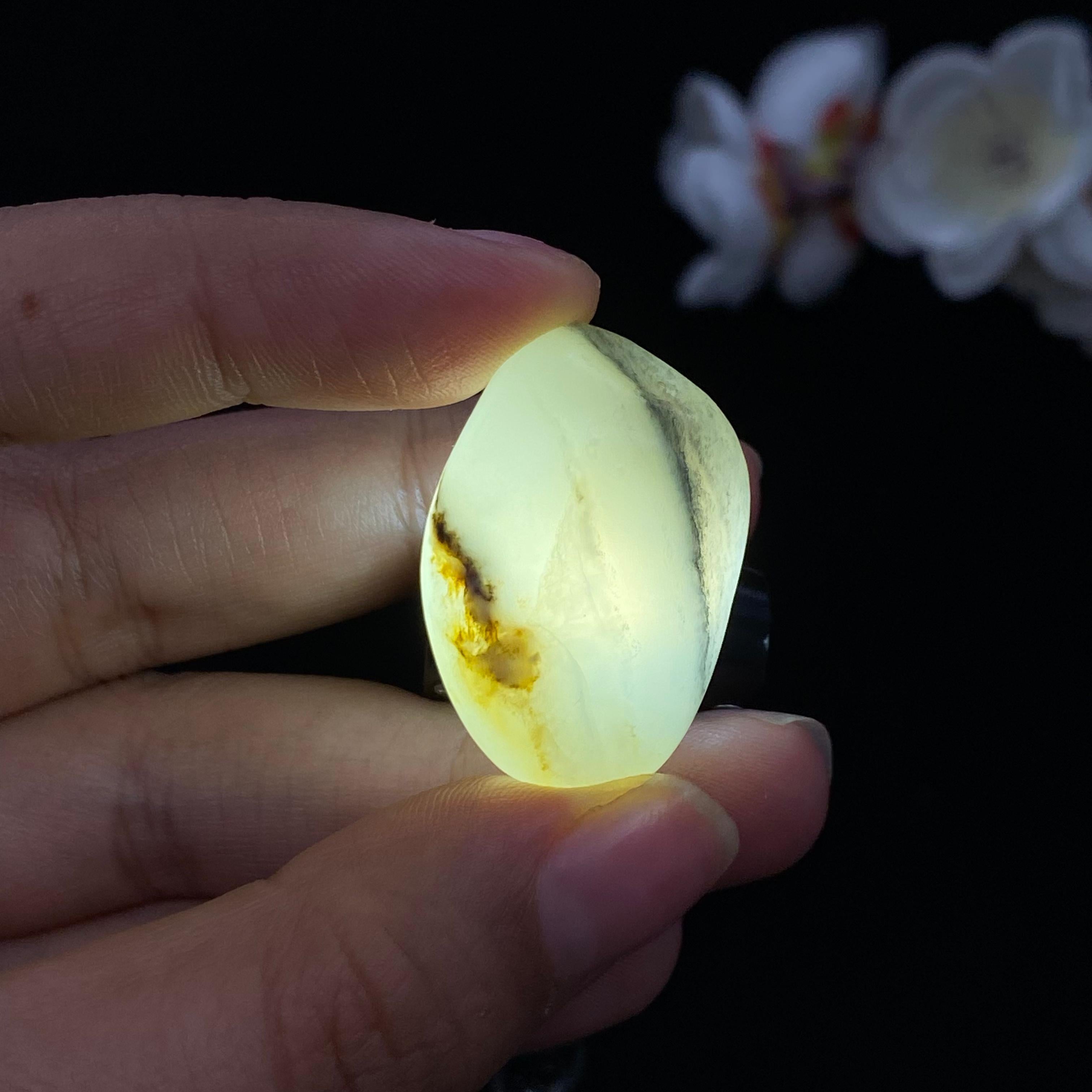 和田玉青花籽料吊坠籽（10.8g）