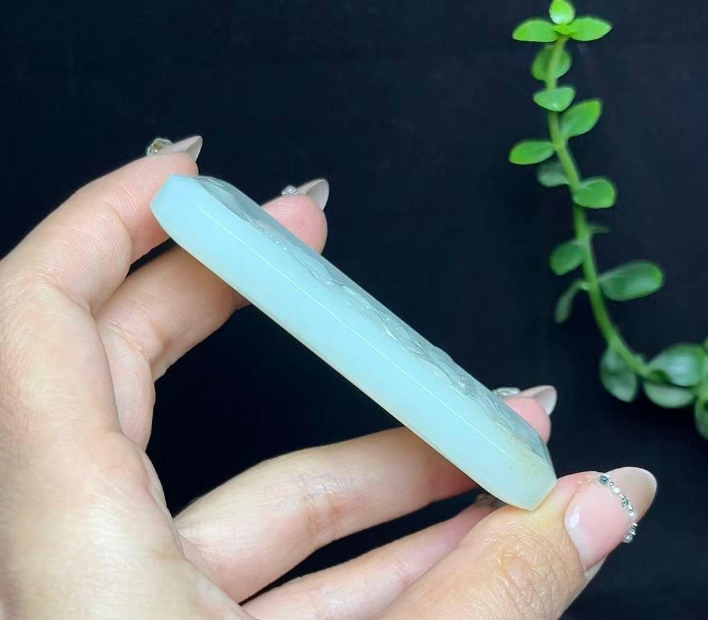 和田白玉料御龙观音山水牌（68.3g）