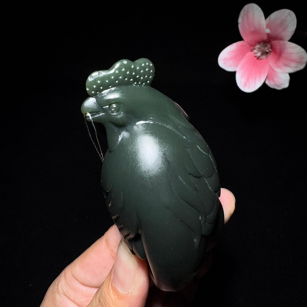 和田玉沙枣青雄鸡手把件（126.7g）