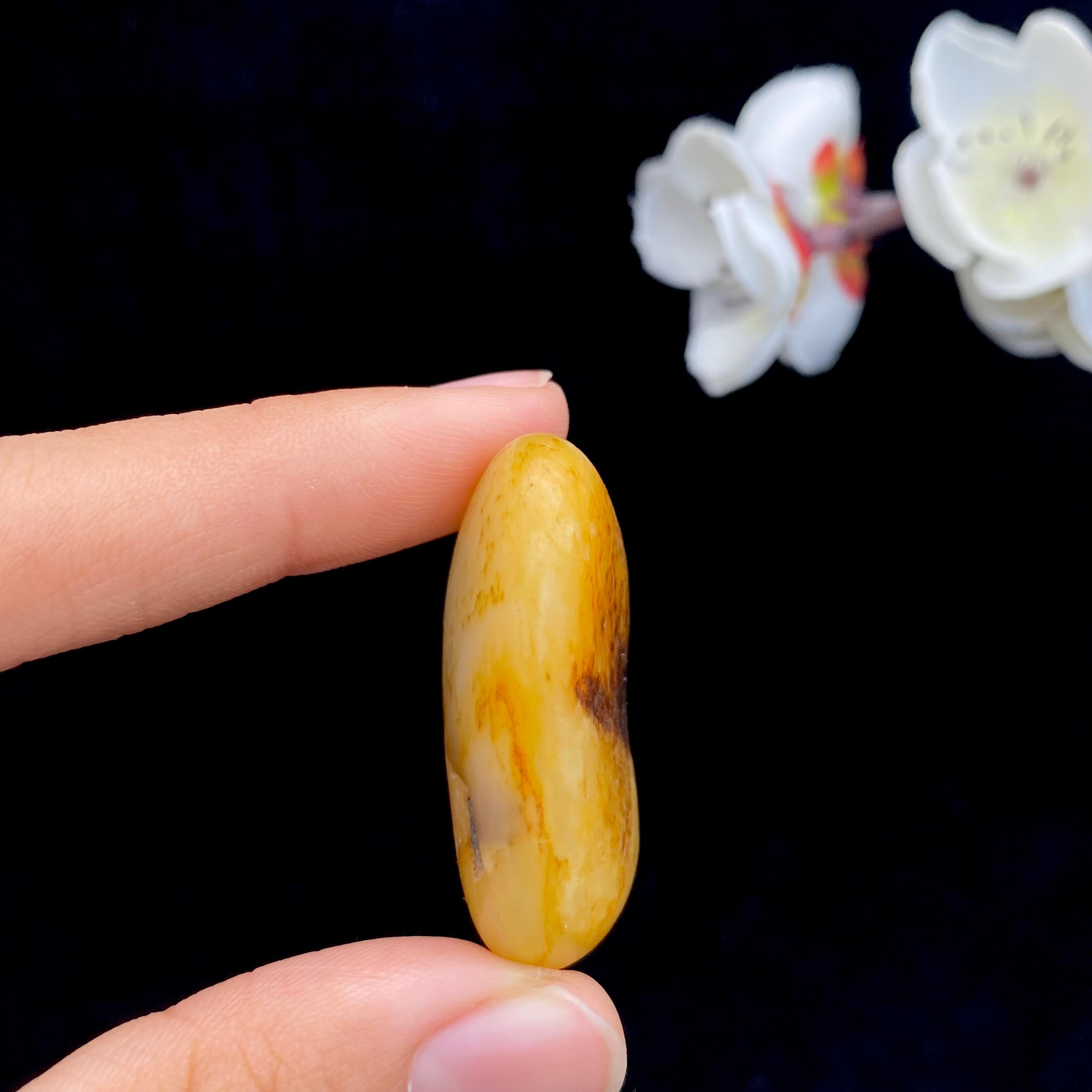 和田玉红皮籽料挂件（26.8g）