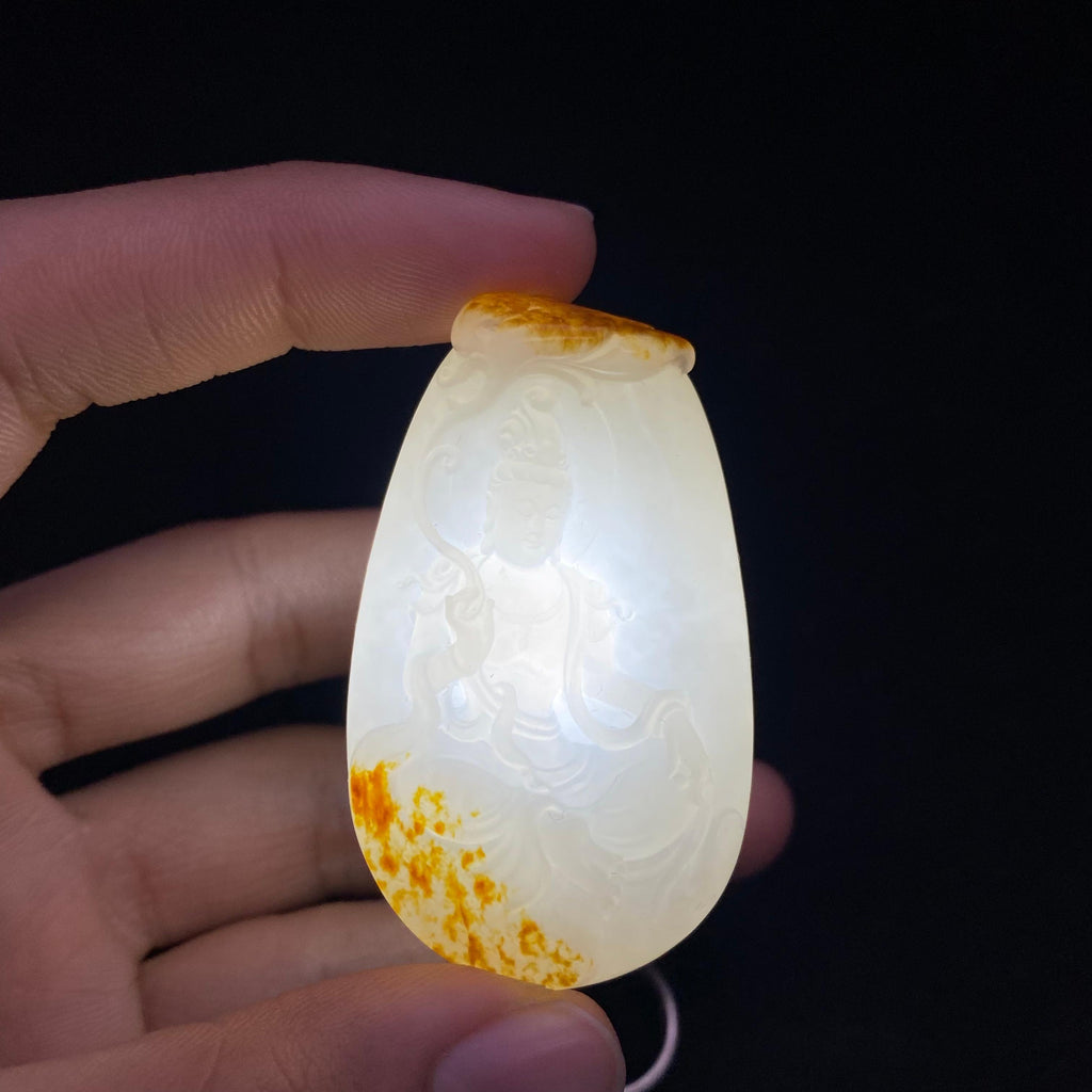和田玉白玉籽料【坐观音】（44.4g）