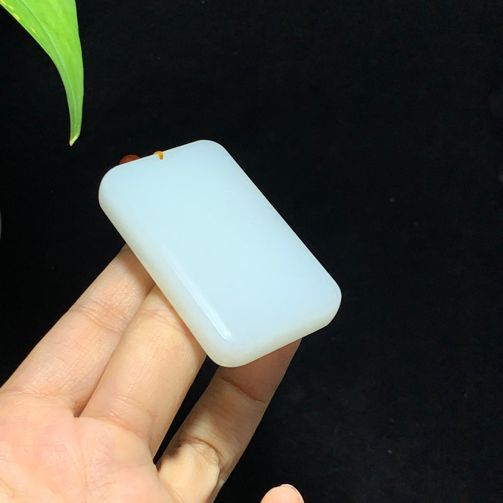 和田山料羊脂白玉无事牌（67.8g）