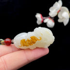 和田玉白玉籽料【回头貔貅】挂件（36.5g）