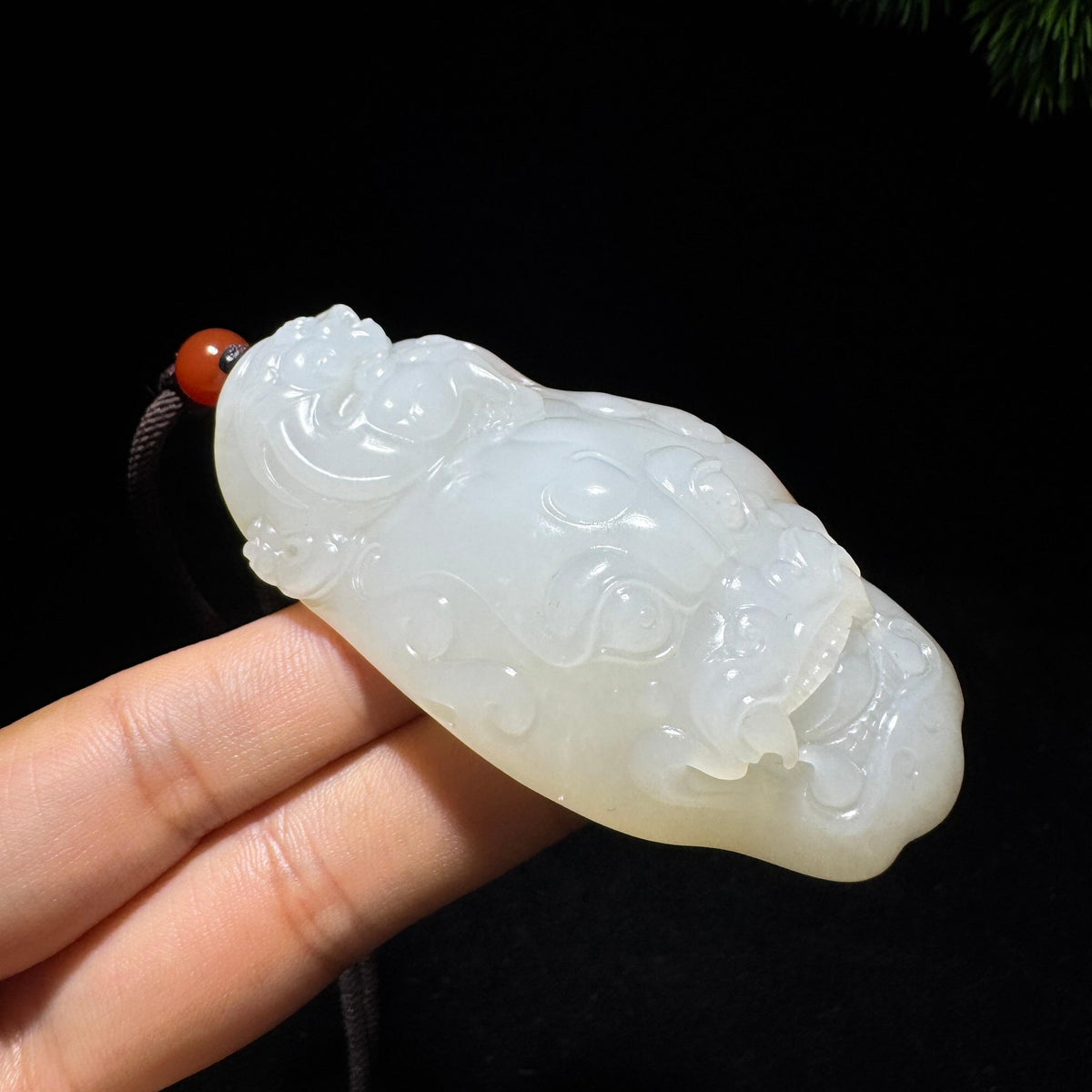 和田玉籽料守护把件（94.0g）
