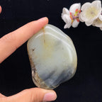 【超值推荐】 和田玉青花籽料手把件（134.1g）