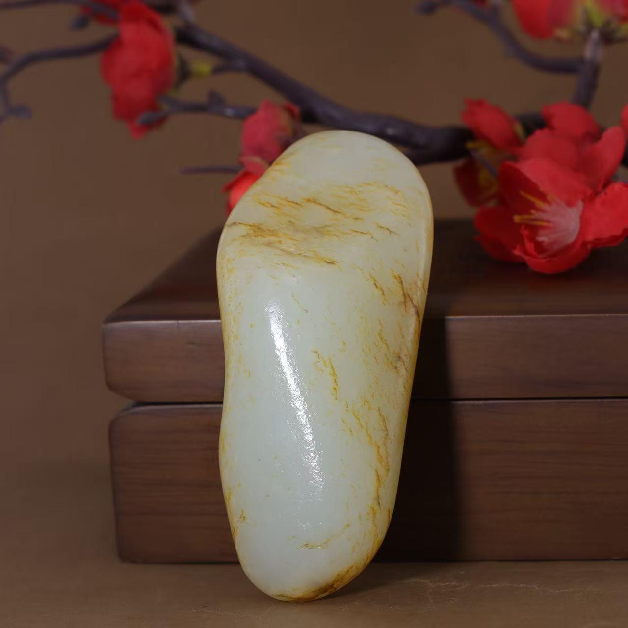 和田玉洒金皮籽料原石（112.9g）