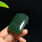 碧玉菠菜绿无事牌（65.8g）