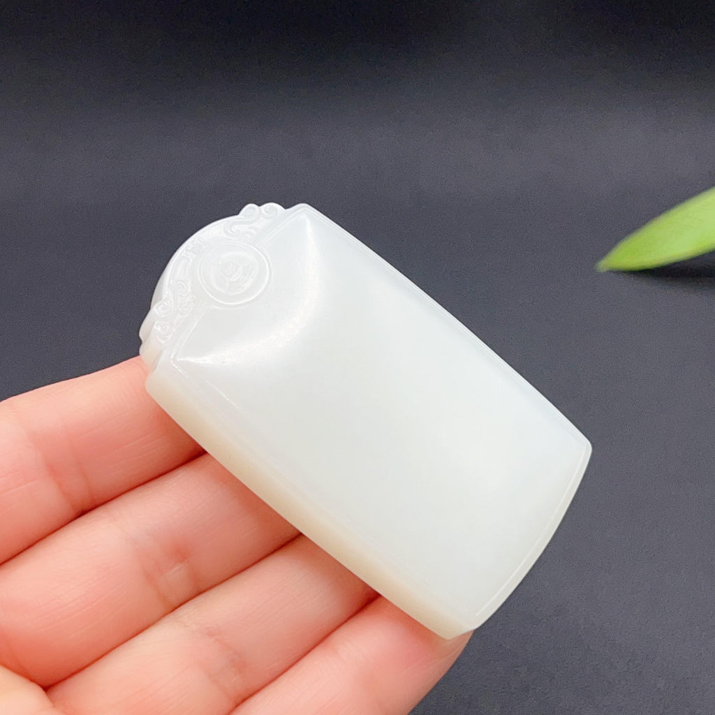 和田玉羊脂白玉平安无事牌玉牌（64.05g）